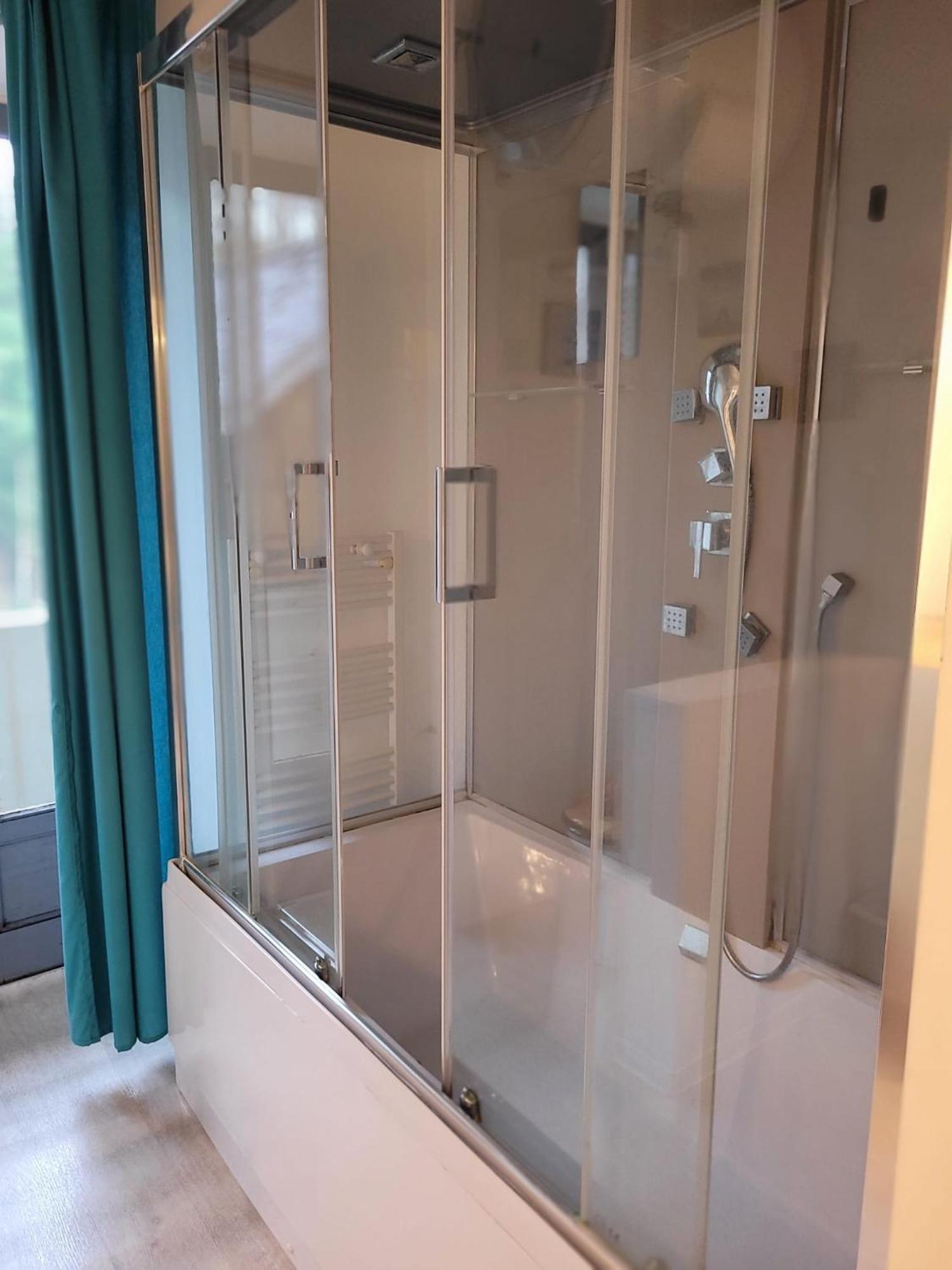 Residence Le 09 Uzerche Bagian luar foto