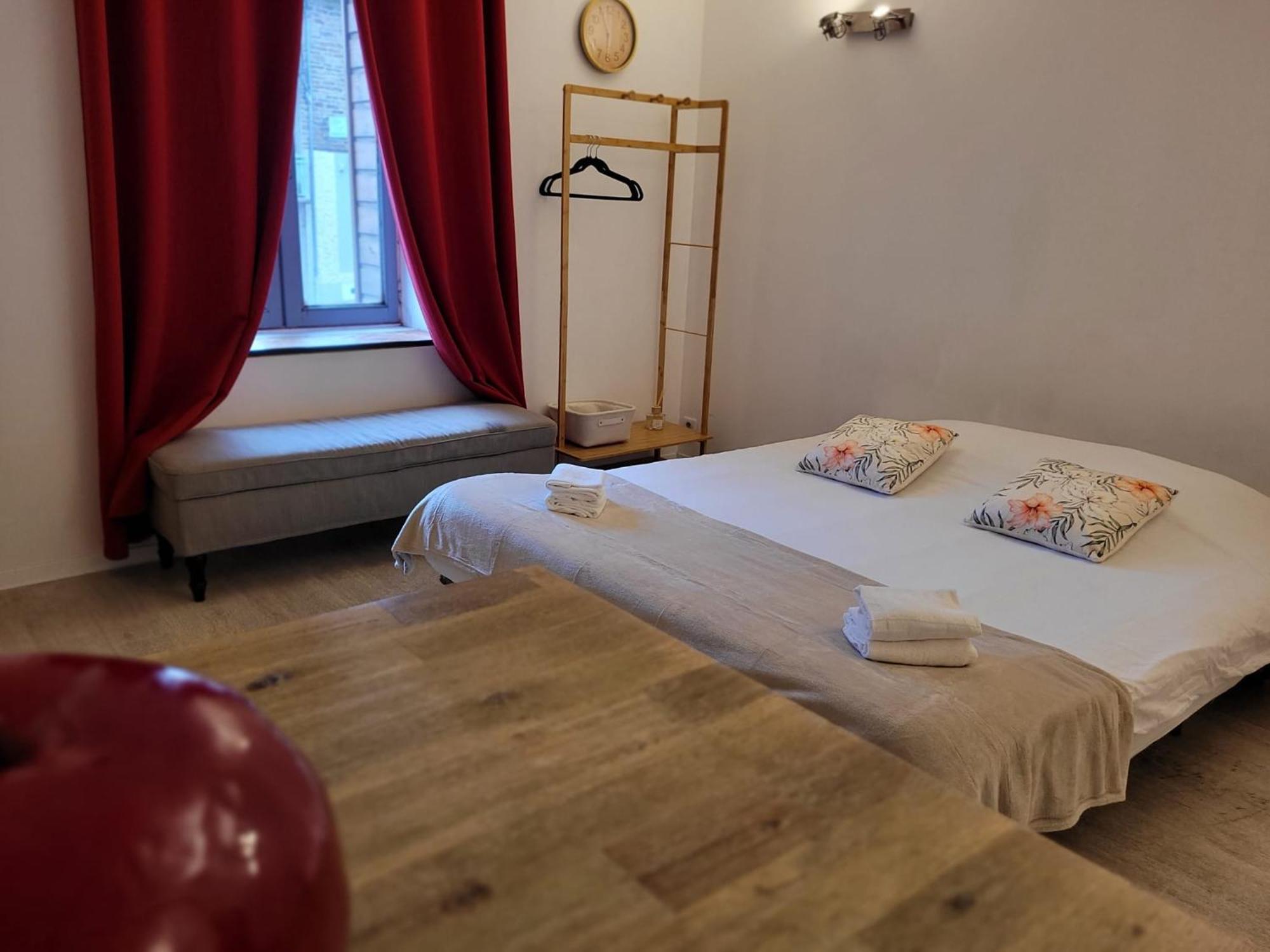 Residence Le 09 Uzerche Bagian luar foto